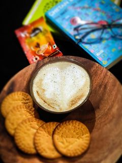 કોફી લાટે (Coffee Latte Recipe In Gujarati) રેસીપી મુખ્ય ફોટો