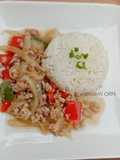 Stir-Fried Pork with Bell Peppers and Onions