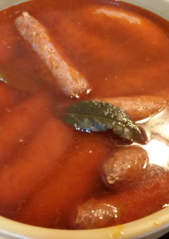 Una foto de Chorizos cocidos al vino