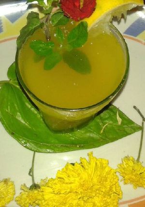 टेस्टी पाइनएप्पल जूस (Tasty Pineapple juice recipe in hindi) रेसिपी मुख्य फोटो