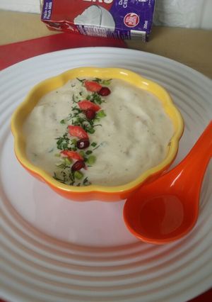 A picture of Creamy potato soup.