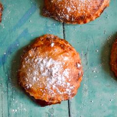 A picture of Cherry Pies.