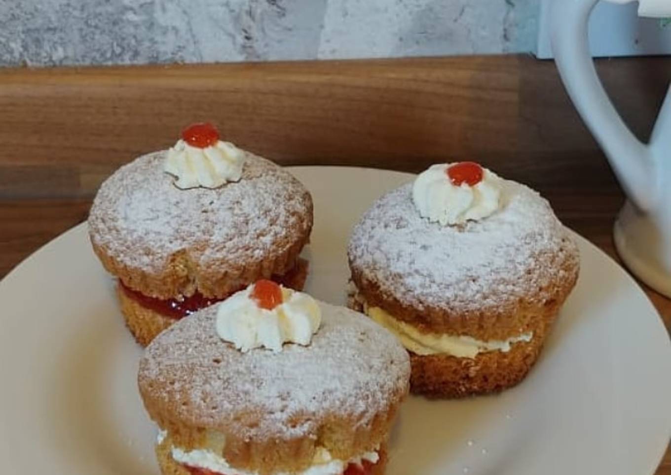 Mini Victoria sponge cake