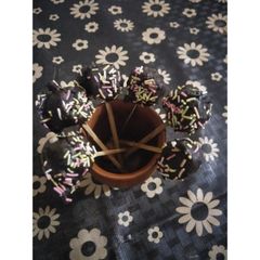 A picture of Chocolate banana lollies.