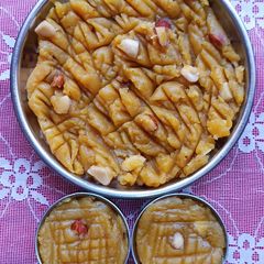A picture of Potato And Sweet Potato Sheera.