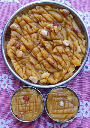 A picture of Potato And Sweet Potato Sheera.