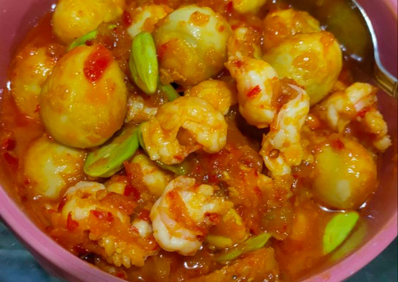 Balado telur puyuh, udang dan petai enak banget