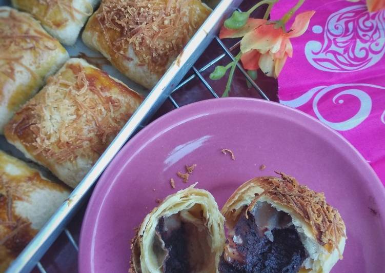 Resep: Bolen Pisang Coklat Keju Istimewa