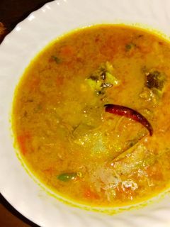 মাছের মাথা দিয়ে মুগডাল(macher matha diye mug dal recipe in Bengali) রেসিপির প্রধান ছবি