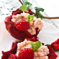 Quinoa porridge in Raspberry Tarts A picture of Quinoa porridge in Raspberry Tarts.