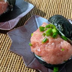 A picture of Onigiri Maritozzo (Sushi Tozzo).