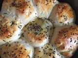 basil bread rolls