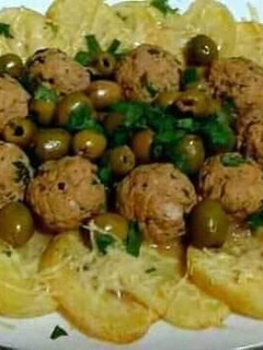 صورة لوصفة طاجين زيتون بالكفتة دجاج