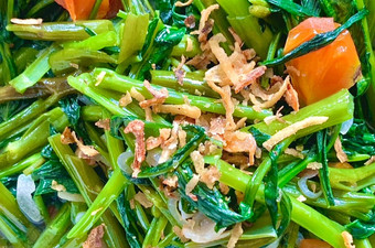 Langkah Mudah untuk Menyiapkan Tumis Kangkung, Enak Banget