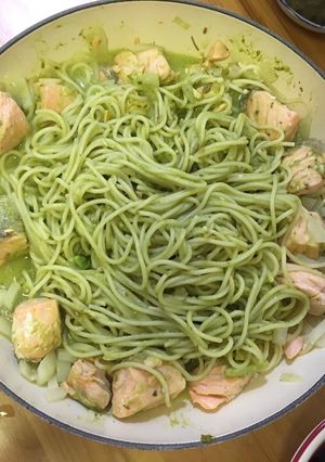 簡便青醬三文魚意粉(LC@26cm buffet) 的食譜成品照片