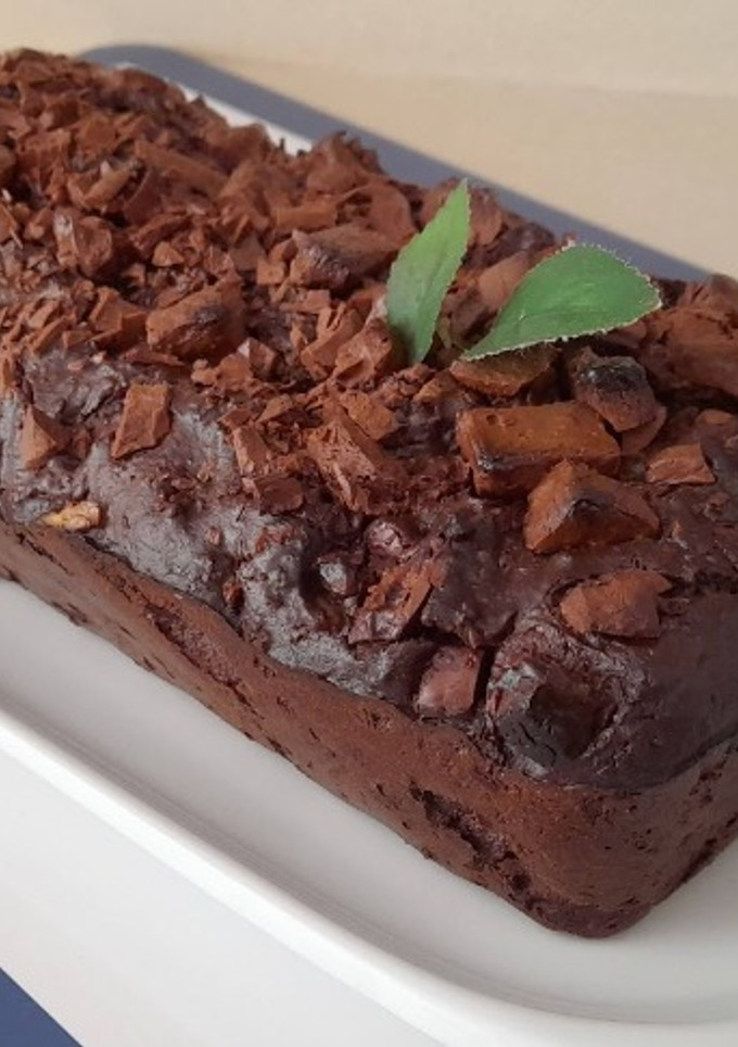 Una foto de Banana bread de avena con chocolate, almendras y nueces