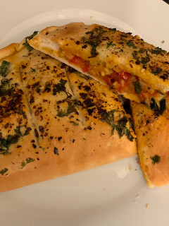 A picture of Stuffed Pav Bhaji Bread.