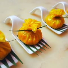 A picture of Mango Dumpling.