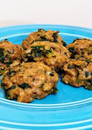 Una foto de Bizcochitos rústicos de queso y kale