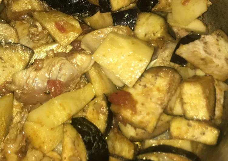 ايدام باذنجان مع بطاطس والدجاج
