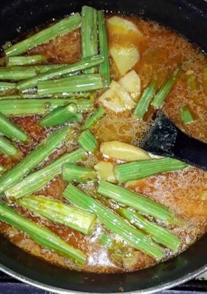 A picture of Drum Stick Curry.