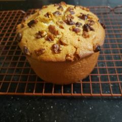 A picture of Walnut Pound Cake.