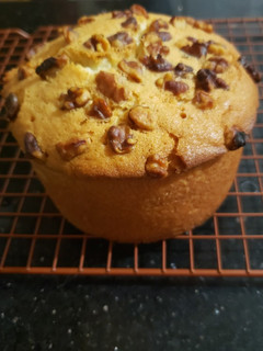 A picture of Walnut Pound Cake.