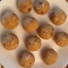 A picture of Ladoos.