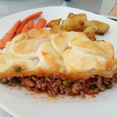 A picture of Minced beef cobbler.