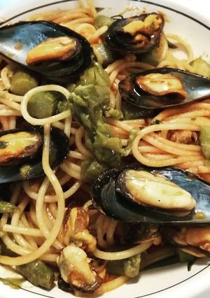 Foto di Spaghetti cozze e asparagi