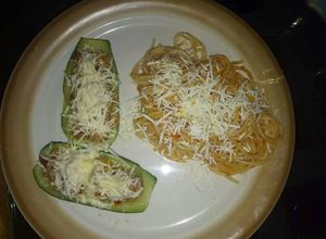 Una foto de Calabacitas rellenas de atún a la mexicana