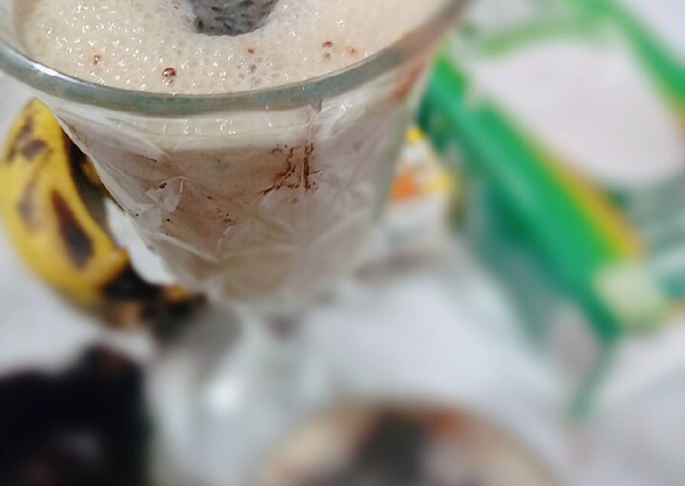 Dates and banana shake