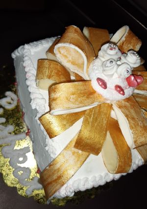A picture of Gift box cake.
