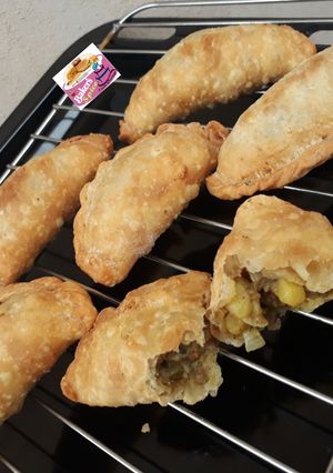 A picture of Beef Empanadas.