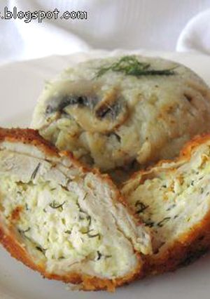 Kapros túróval töltött rántott csirkemell gombás rizzsel recept fotója