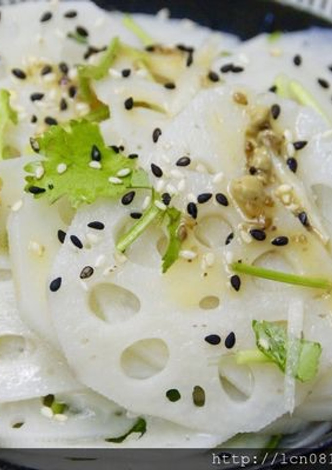 和風醬涼拌蓮藕片 的食譜成品照片