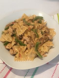 صورة لوصفة مكرونة بالكريمة والصلصة الحمراء (المكس) ♥️🍽