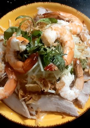 Hình của món Gỏi đu đủ tôm thịt.