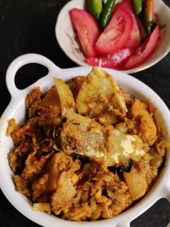 মাছের মাথা দিয়ে বাঁধাকপি (macher matha diye badhakopi recipe in Bengali) রেসিপির প্রধান ছবি