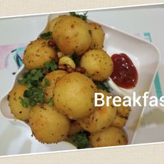 A picture of Semolina balls.