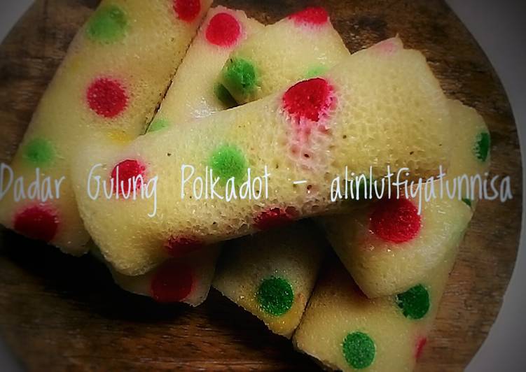 Dadar Gulung Polkadot