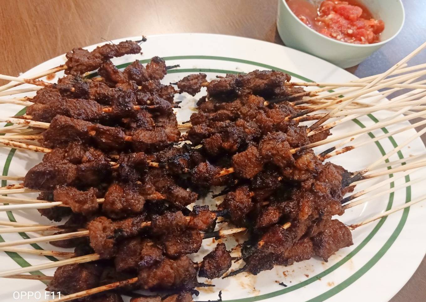 Sate maranggi dan cabai tomat