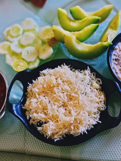 राजमा चावल बूंदी रायता(rajma chawal bundin ka raita recipe in hindi) रेसिपी मुख्य फोटो
