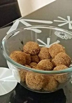 A picture of Brazilian tuffle (brigadeiro).