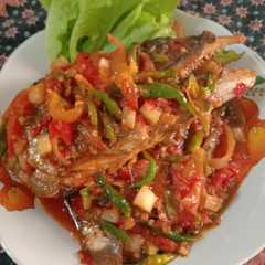 รูปของ "kepala ikan tenggiri asam pedas"