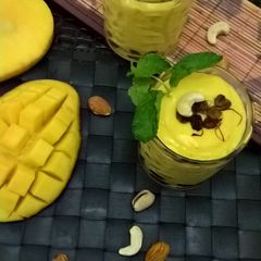 A picture of Mango Yogurt Smoothie.