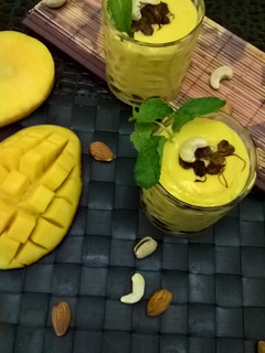 A picture of Mango Yogurt Smoothie.