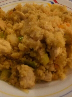 Una foto de Cuscús con pollo y champiñones
