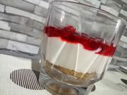 Una foto de tarta fría de limón