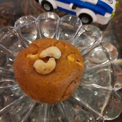 A picture of Besan halwa.